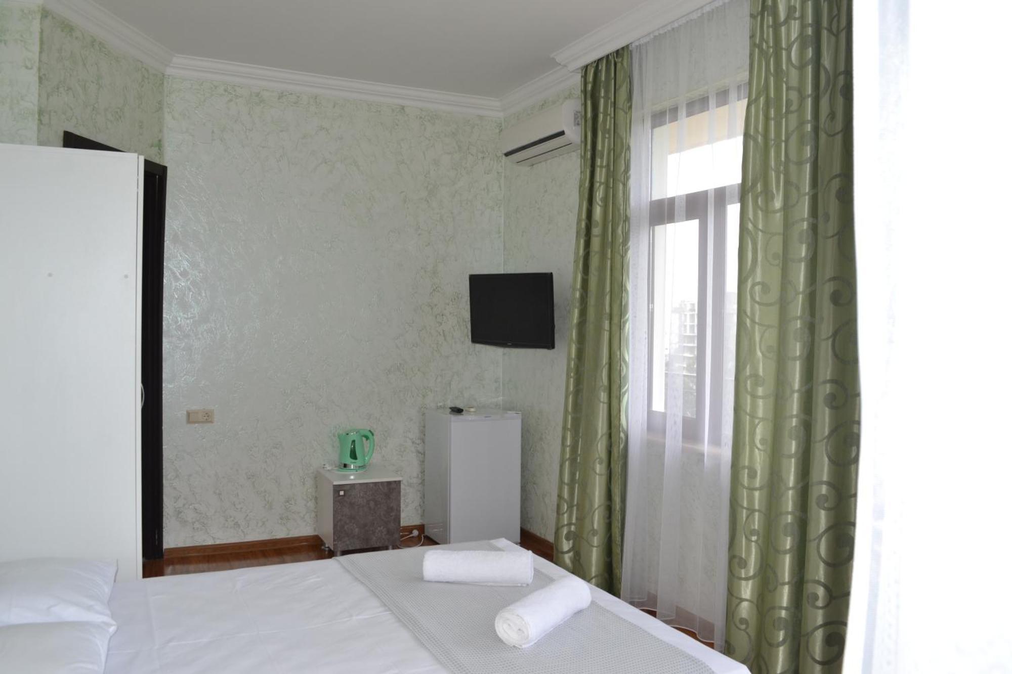 Sunny Hotel Batumi 马钦加里 外观 照片
